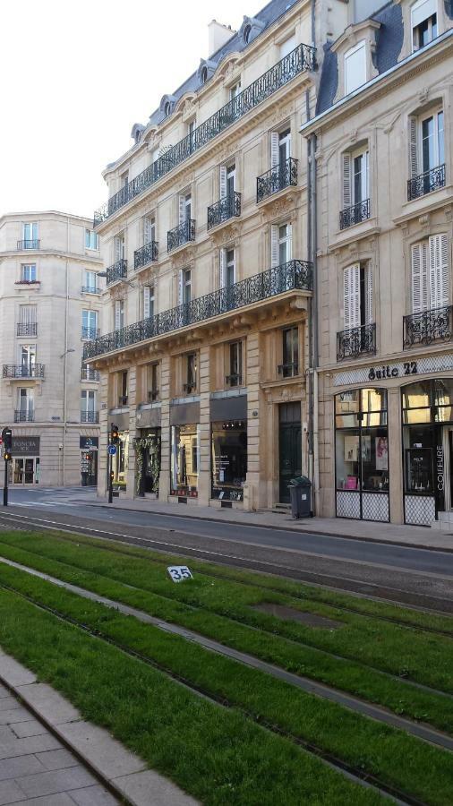 The Absolute Center Of Reims Hotel Exterior foto